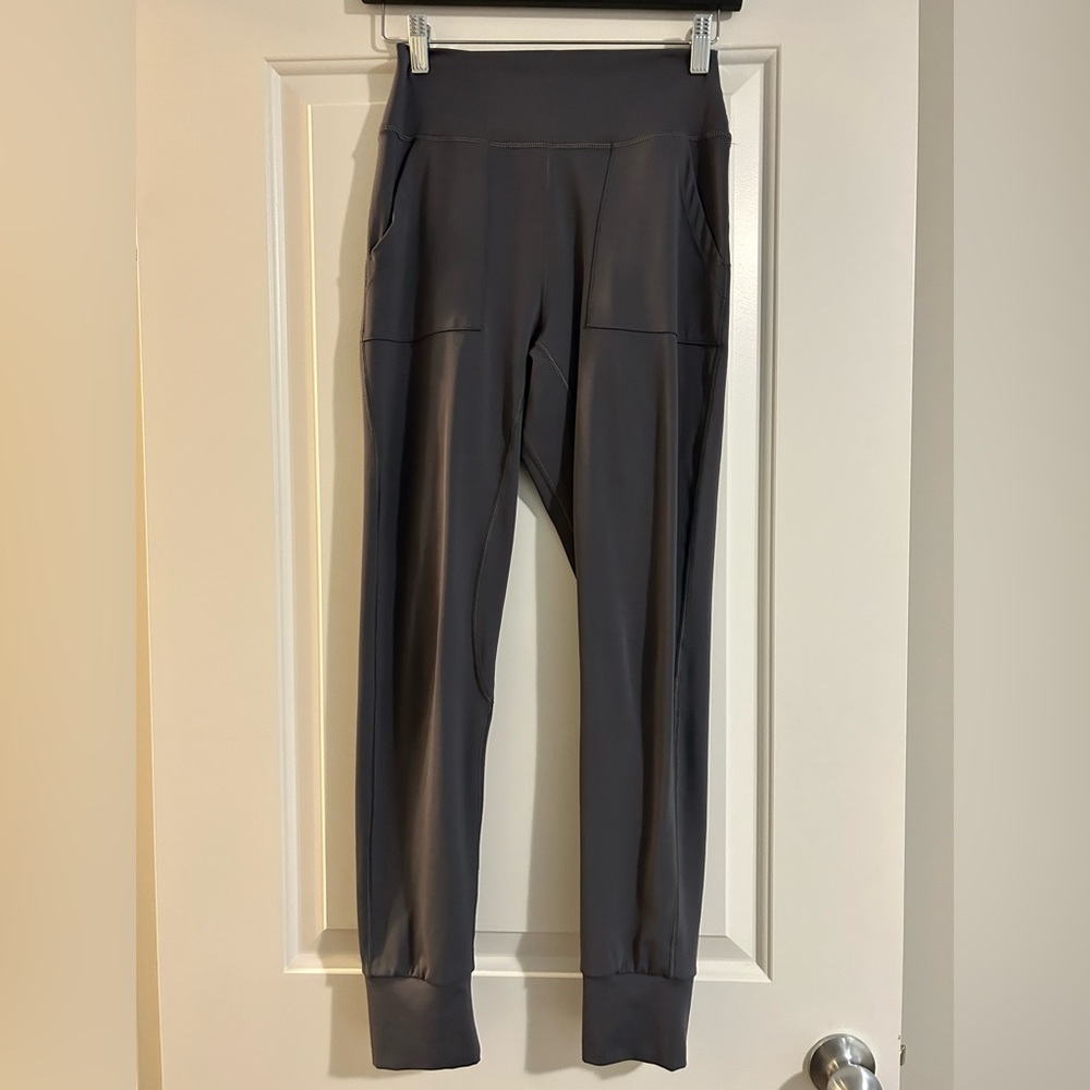 Rezillion Apparel Lyfe Legging Joggers in Grey Size Medium